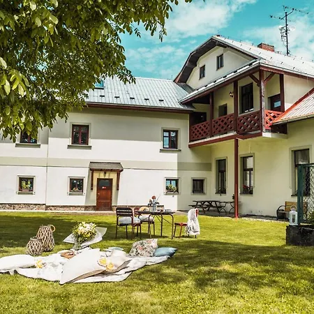 Hetlin 3* Cerniny